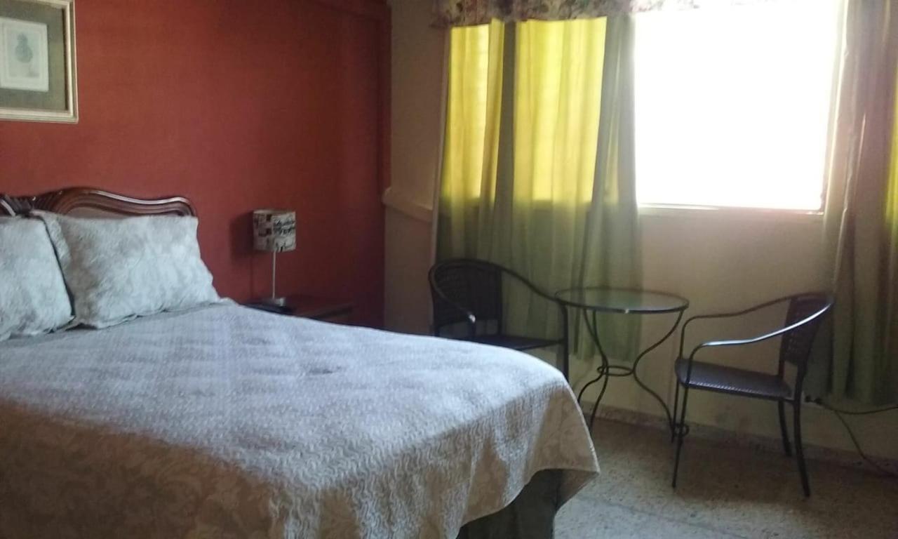 ホテル Casa San Benito サンサルバドル エクステリア 写真