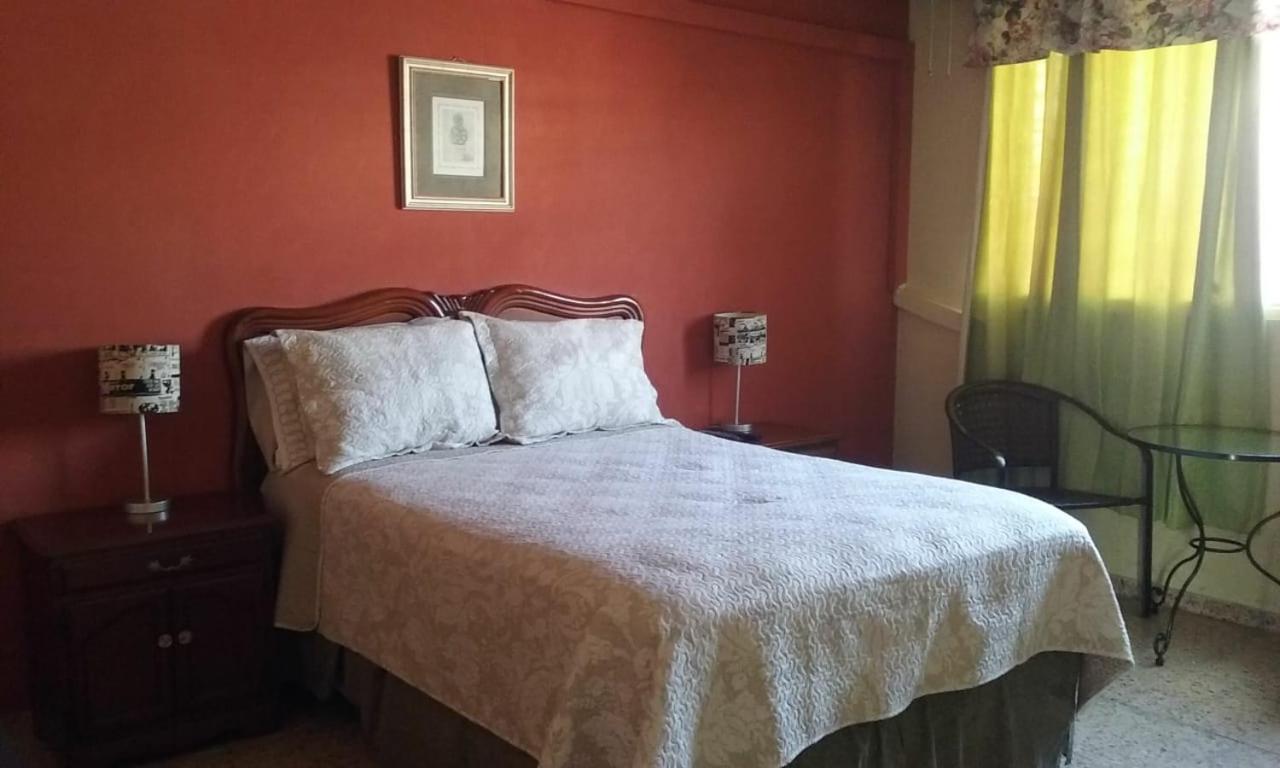 ホテル Casa San Benito サンサルバドル エクステリア 写真